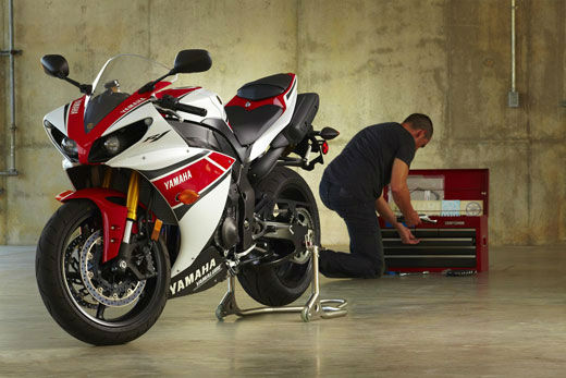 YAMAHA YZF-R1